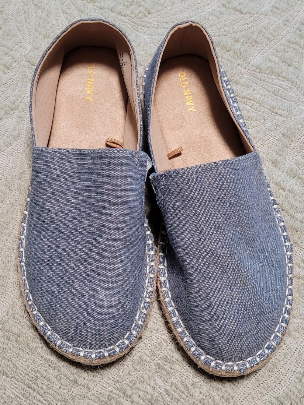 💜2 for $10💜 Bundle and save Old Navy Blue Chambray Slip-On Espadrille Flats